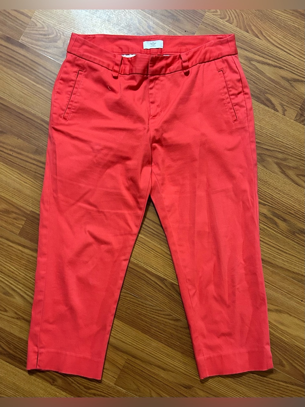 Dockers Women’s Red Capris Size 8 Cotton Blend